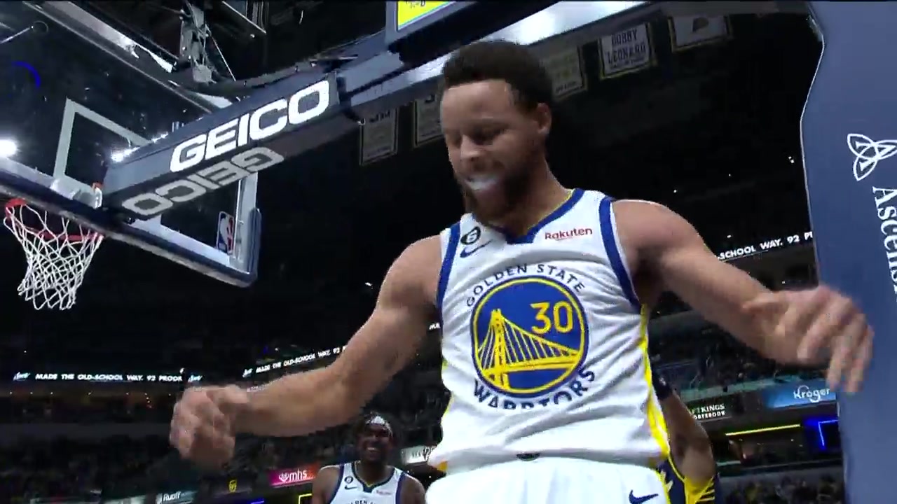 大秀肌肉！